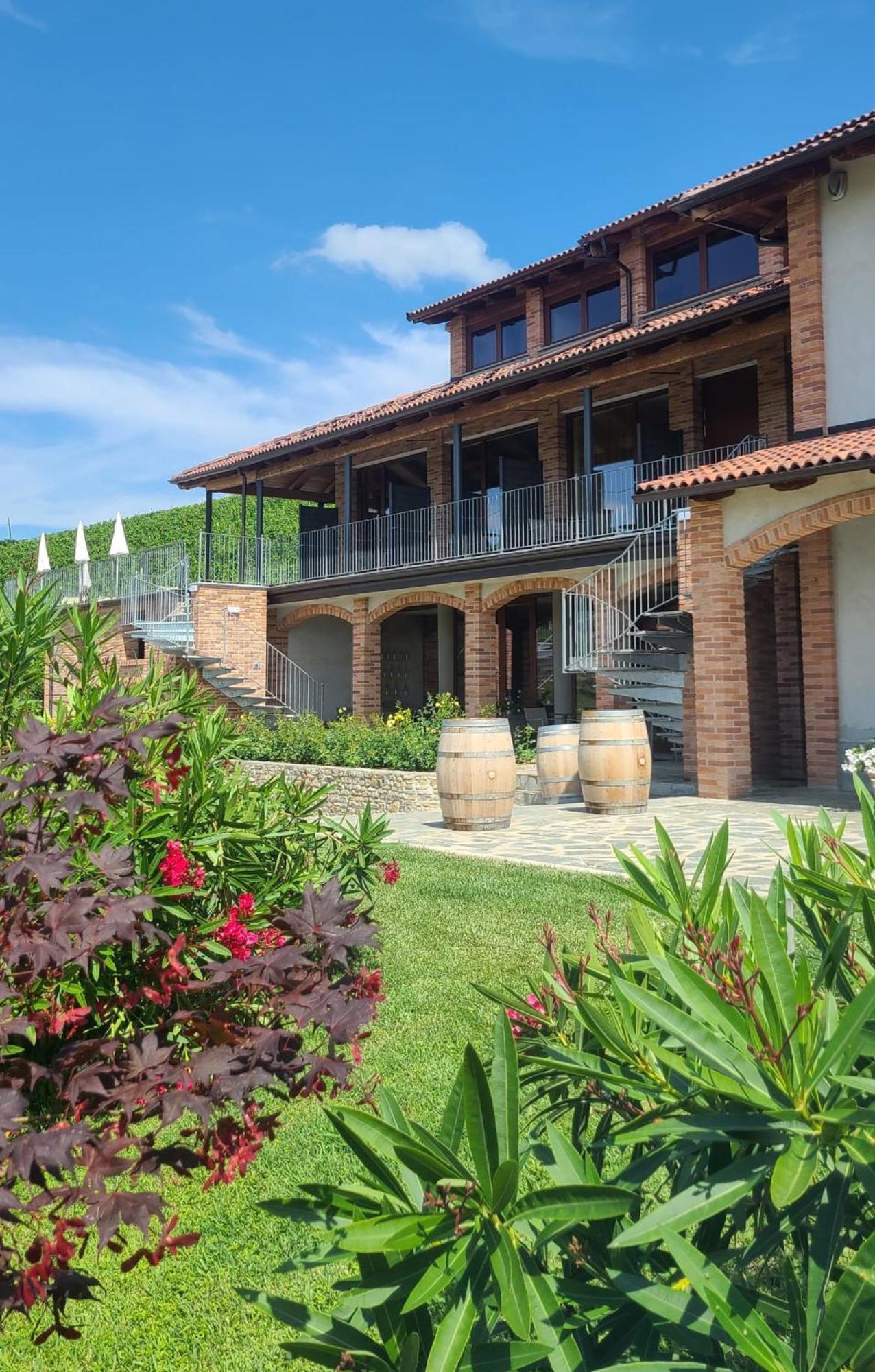 Casa Castella - Adults Only - Langhe Villa Diano dʼAlba Exterior foto