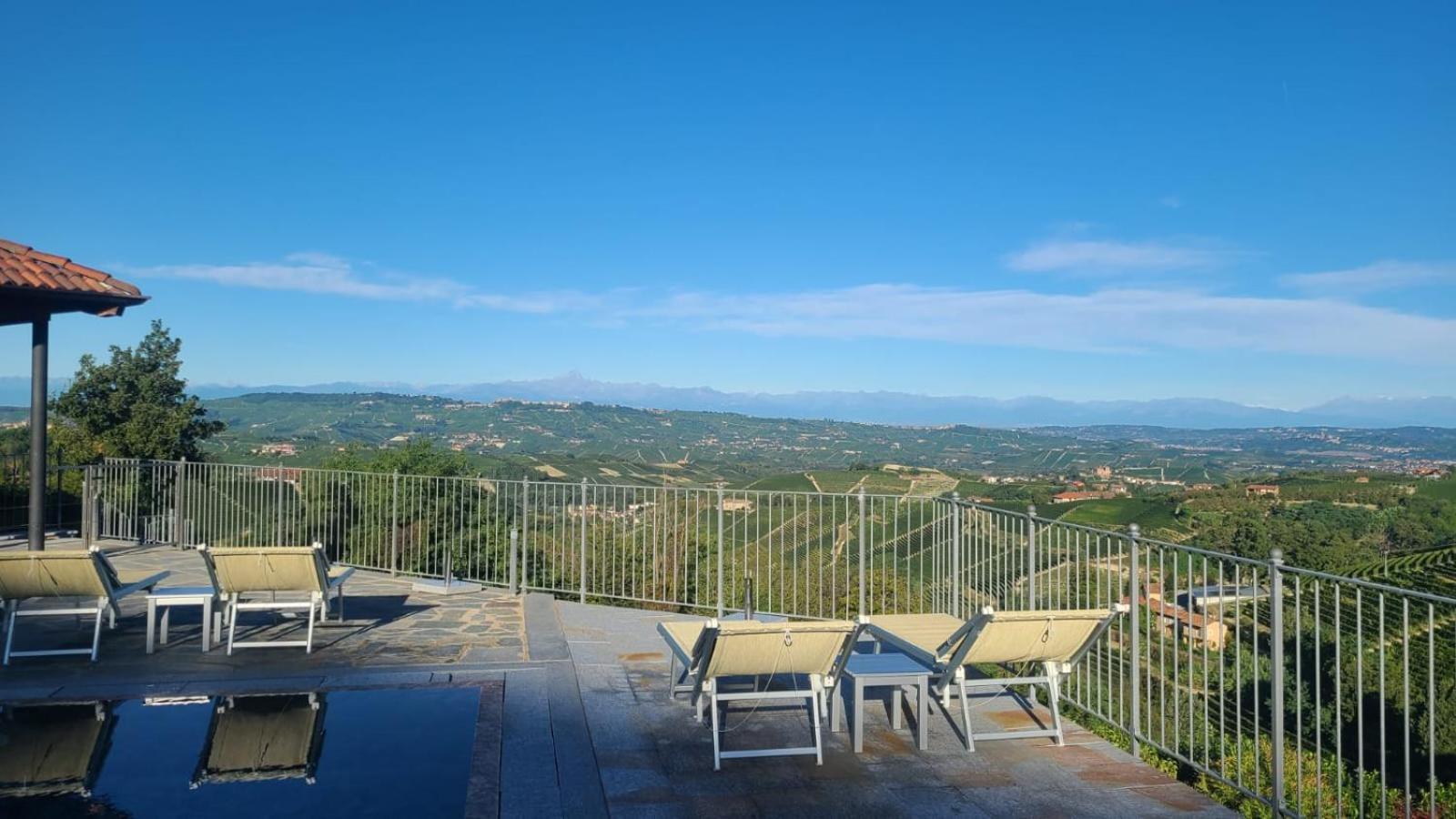 Casa Castella - Adults Only - Langhe Villa Diano dʼAlba Exterior foto
