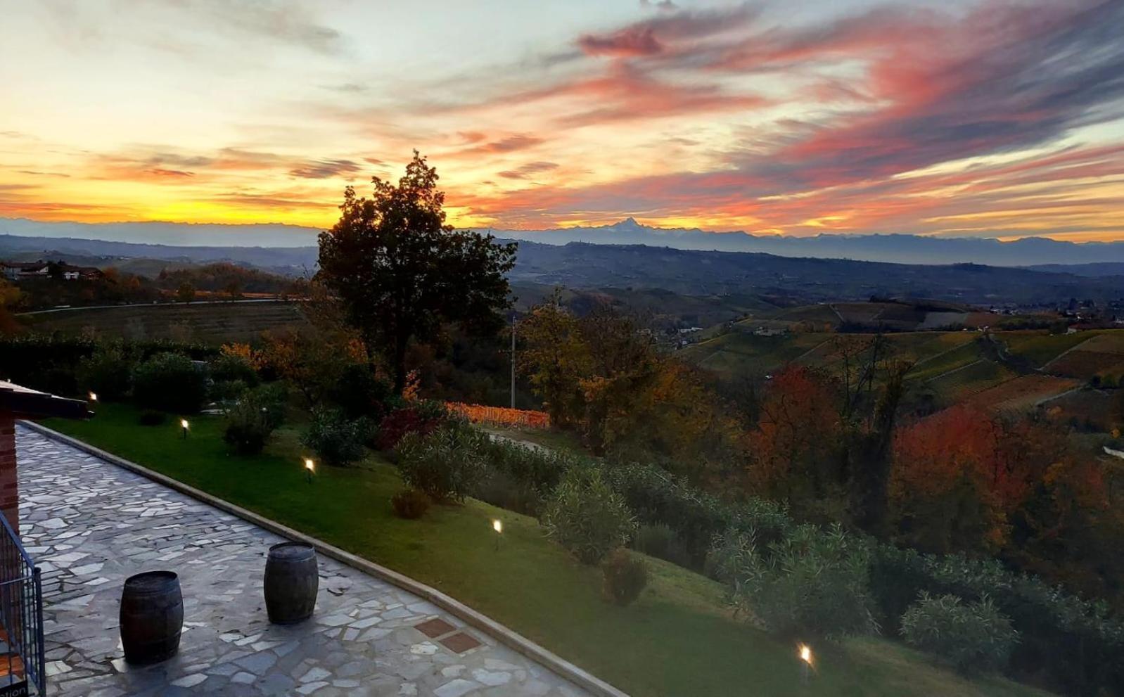 Casa Castella - Adults Only - Langhe Villa Diano dʼAlba Exterior foto