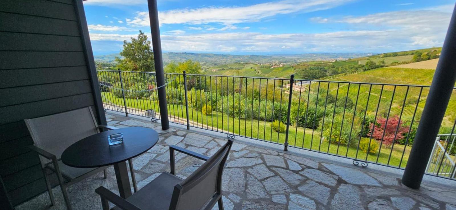 Casa Castella - Adults Only - Langhe Villa Diano dʼAlba Exterior foto